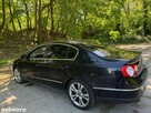 Volkswagen Passat - 12