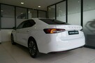 Škoda Superb Essence 2.0 TSI 204 KM DSG - 8