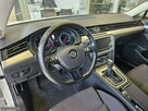 Volkswagen Passat - 12