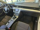 Volkswagen Passat - 14