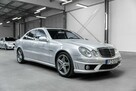 Mercedes E 63 AMG 6.2 V8 514 KM. Stan kolekcjonerski. 40 000 km. 8 lat w Polsce. - 3