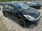Peugeot 208 - 8