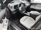Mercedes EQA - 8