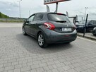 Peugeot 208 - 8