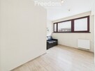 Wygodny czteropokojowy apartament z balkonem - 14