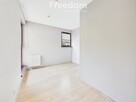 Wygodny czteropokojowy apartament z balkonem - 15