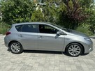 Toyota Auris Hybryda niski przebieg oryginalny lakier !!! - 2