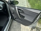 Toyota Auris Hybryda niski przebieg oryginalny lakier !!! - 9