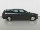 Volkswagen Passat - 8