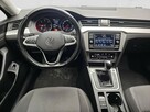 Volkswagen Passat - 10