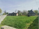 Działka 8,54 ara z drewnianym domem i budynkiem gospodarczym - 2