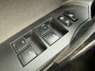 Toyota Auris Hybryda niski przebieg oryginalny lakier !!! - 13