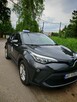 Kierowca taxi na Toyota CH-R - 1