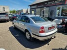 Volkswagen Passat 1.6 Benzyna 102 KM, Klimatyzacja Automatyczna, USB, AUX, Hak, - 4