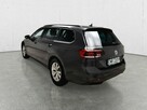 Volkswagen Passat - 5