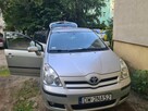 Srebrna toyota verso - 12