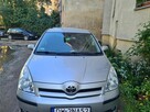 Srebrna toyota verso - 1