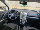 Srebrna toyota verso - 11