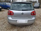 2.0 TDI fajny srebrny Golfik - 6