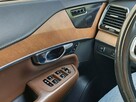 Volvo XC 90 - 9