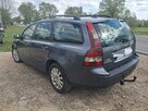 Volvo V50 2.0 diesel kombi HAK na alusach Tanie Auta Fasty Knyszyńska 49 - 4