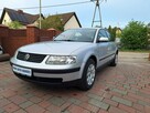 Volkswagen Passat 62 Tyś kilometrów auto jak nowe Klimatronik Parktronik Welury serwis - 3