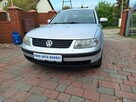 Volkswagen Passat 62 Tyś kilometrów auto jak nowe Klimatronik Parktronik Welury serwis - 4