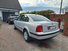 Volkswagen Passat 62 Tyś kilometrów auto jak nowe Klimatronik Parktronik Welury serwis - 10