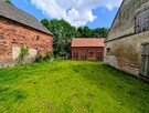 Dom wolnostojący na 18 - arowej działce - 3