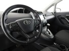 Toyota Verso automat klima auto grzane fotele kamera cofania hak - 14