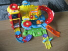 Garaż Vtech Tut Tut Autka - komplet, sprawny z opakowaniem i - 4