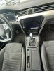 Volkswagen Passat - 12