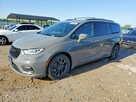 Chrysler Pacifica / Bogata wersja / niski przebieg / automat / mała szkoda - 1