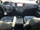 Chrysler Pacifica / Bogata wersja / niski przebieg / automat / mała szkoda - 8