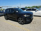 Volvo XC 40 AWD / R-Design / niski przebieg - 3