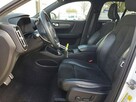 Volvo XC 40 AWD / R-DESIGN / niski przebieg - 7