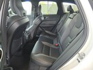 Volvo XC 60 AWD / R-Design / niski przebieg - 11