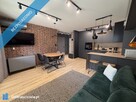 Stylowe mieszkanie 43 m² z klimatyzacją i garażem podziemnym, duży salon z kuchnią + sypialnia, w pe - 1