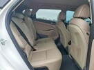 Hyundai Tucson / 4x4 / bogata wersja / niski przebieg / - 11
