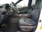 Toyota RAV-4 / HYBRYDA / 4x4 / bogate wyposażenie / niski przebieg / - 7