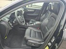 Volvo XC 40 Ultimate Bright Theme / 4x4 / niski przebieg - 7