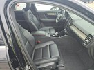 Volvo XC 40 Ultimate Bright Theme / 4x4 / niski przebieg - 9