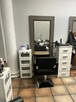 Stanowisko dla Barbera , Fryzjerki, Manicurzystki, Tatuatora - 2