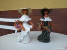 dwie figurki ceramiczne - 1