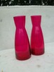 dwa wazoniki ze szkła w różowym kolorze - 2