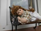 lalka porcelanowa z ławką - 2