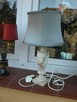 stara angielska lampa z kamienną nogą i abażurem - 4