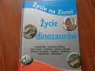 Zestaw dinozaurów z książką - 8