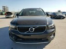 VOLVO XC40 T4 MOMENTUM - 2
