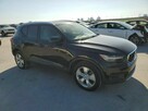 VOLVO XC40 T4 MOMENTUM - 3